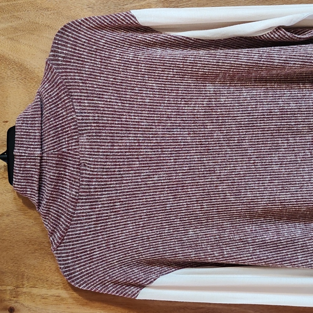 Sweet Journey Ribbed Mixed Media Turtleneck Top Marled Burgundy Cream Sleeves 2X - Picture 7 of 11